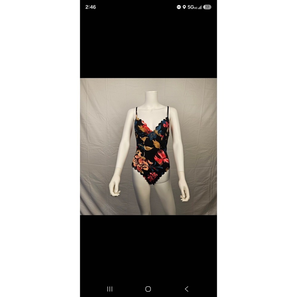 SHEIN Floral Scalloped One Piece Swimsuit Black Tropical Print Small